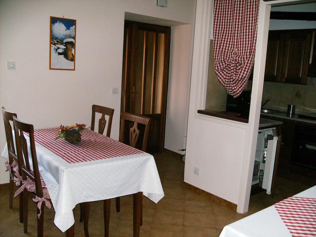Il Barucin Bed and Breakfast Villar San Costanzo Δωμάτιο φωτογραφία